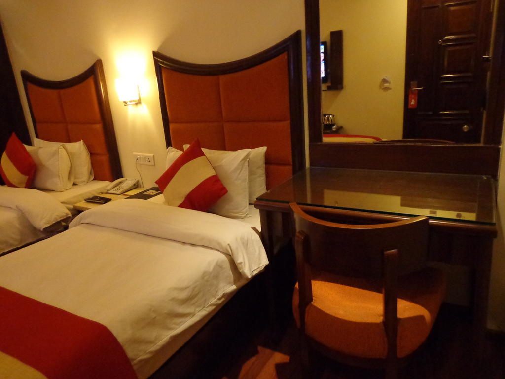 Hotel Aura - New Delhi Railway Station Extérieur photo
