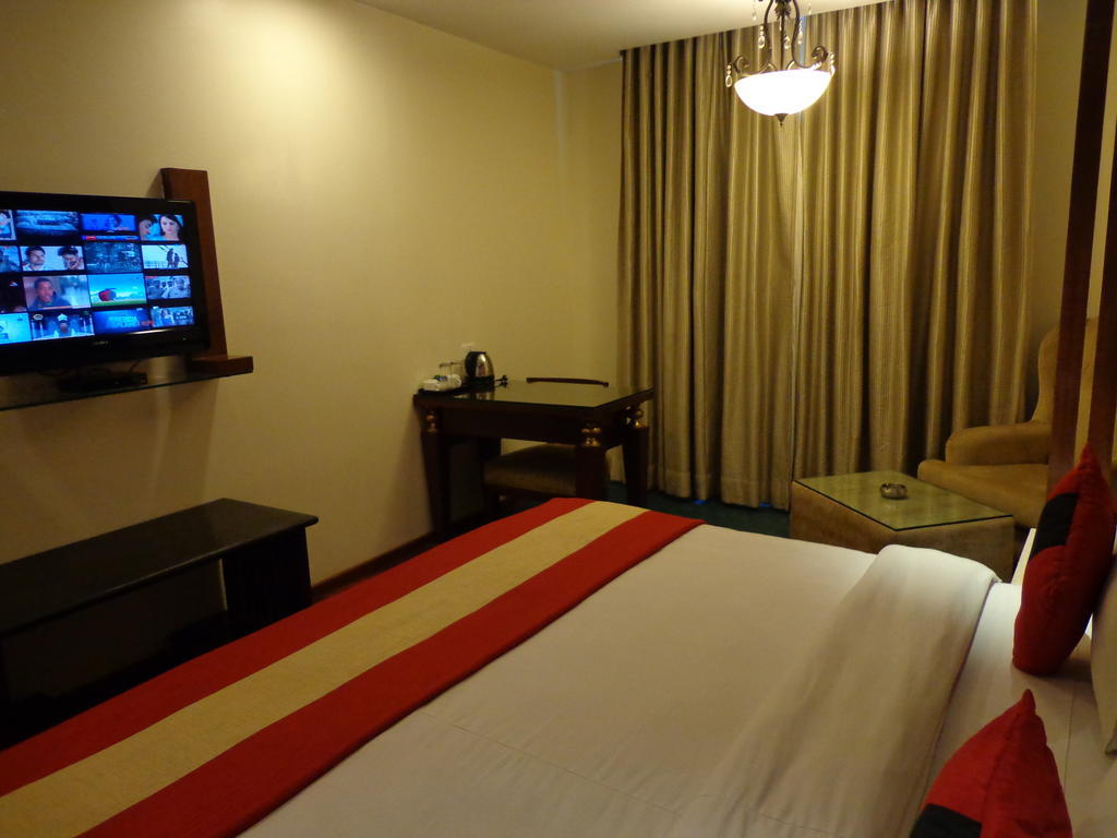 Hotel Aura - New Delhi Railway Station Extérieur photo