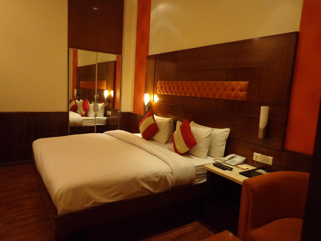 Hotel Aura - New Delhi Railway Station Extérieur photo