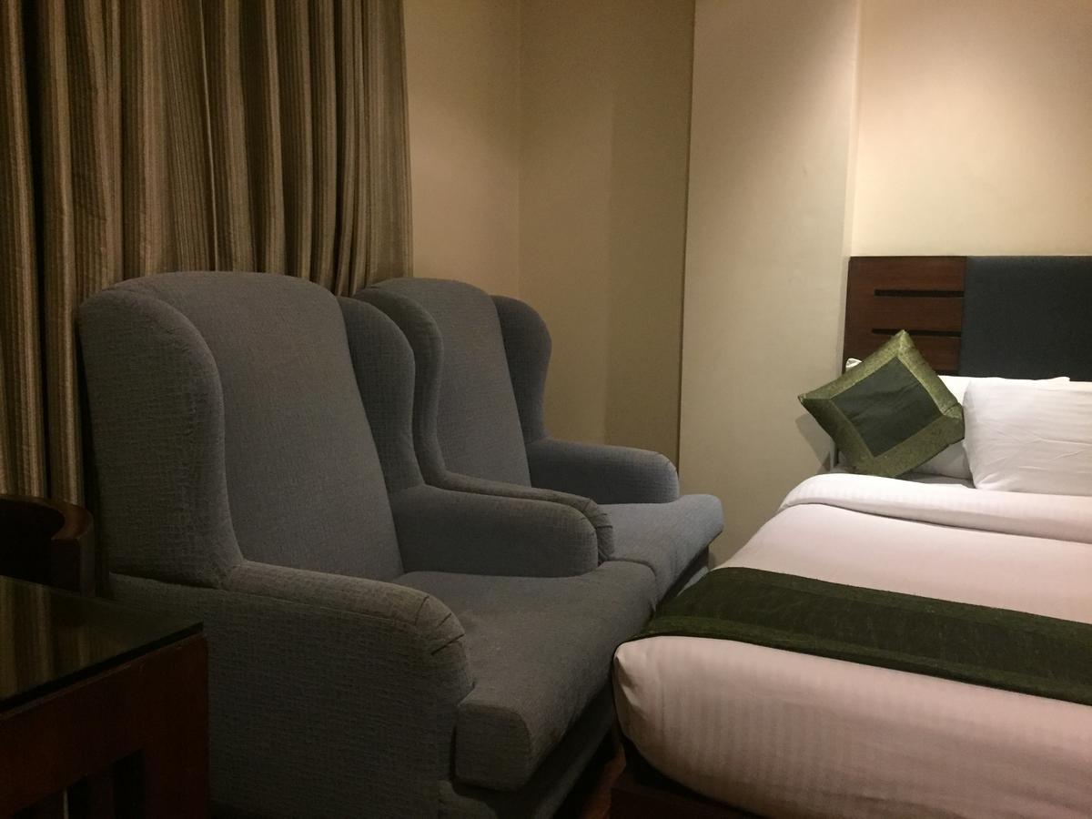 Hotel Aura - New Delhi Railway Station Extérieur photo