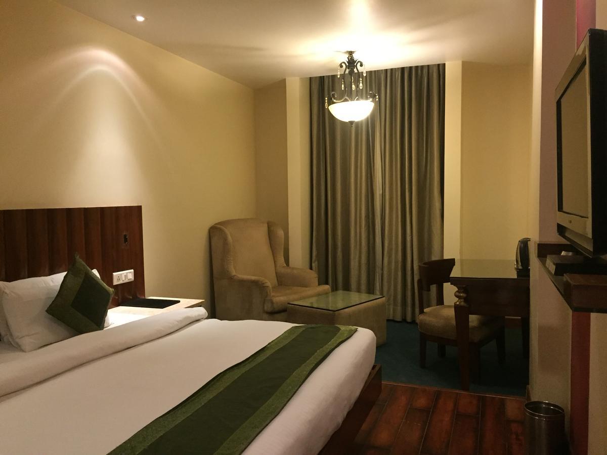 Hotel Aura - New Delhi Railway Station Extérieur photo