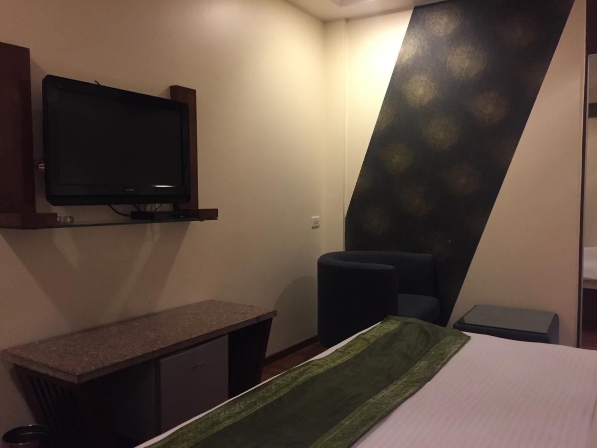 Hotel Aura - New Delhi Railway Station Extérieur photo