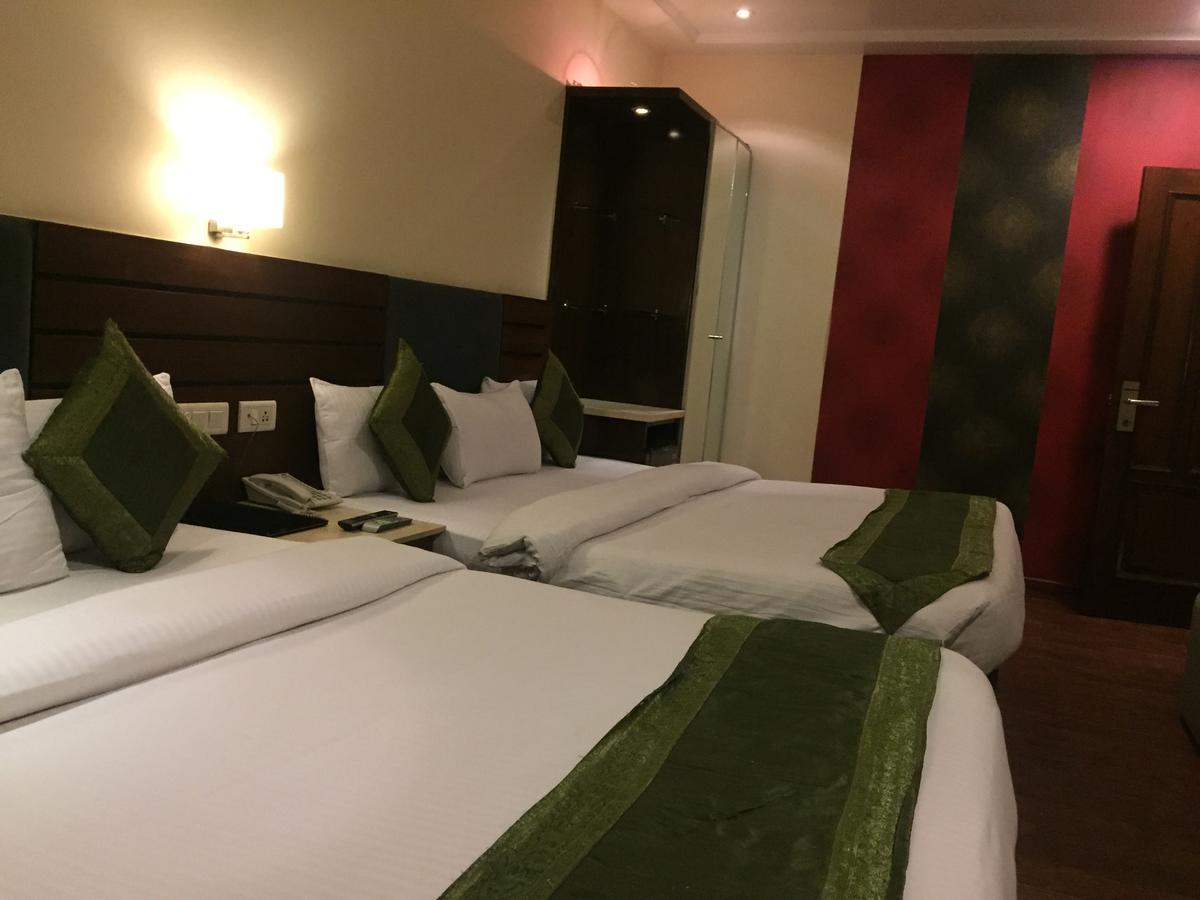 Hotel Aura - New Delhi Railway Station Extérieur photo