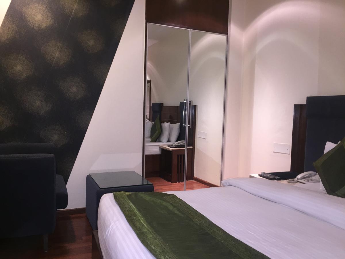Hotel Aura - New Delhi Railway Station Extérieur photo