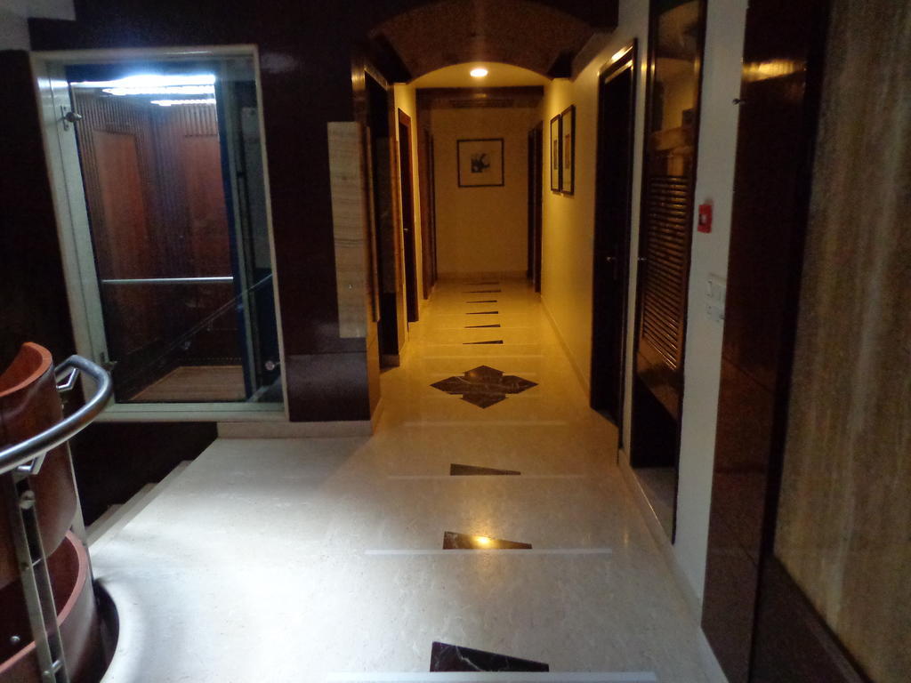 Hotel Aura - New Delhi Railway Station Extérieur photo