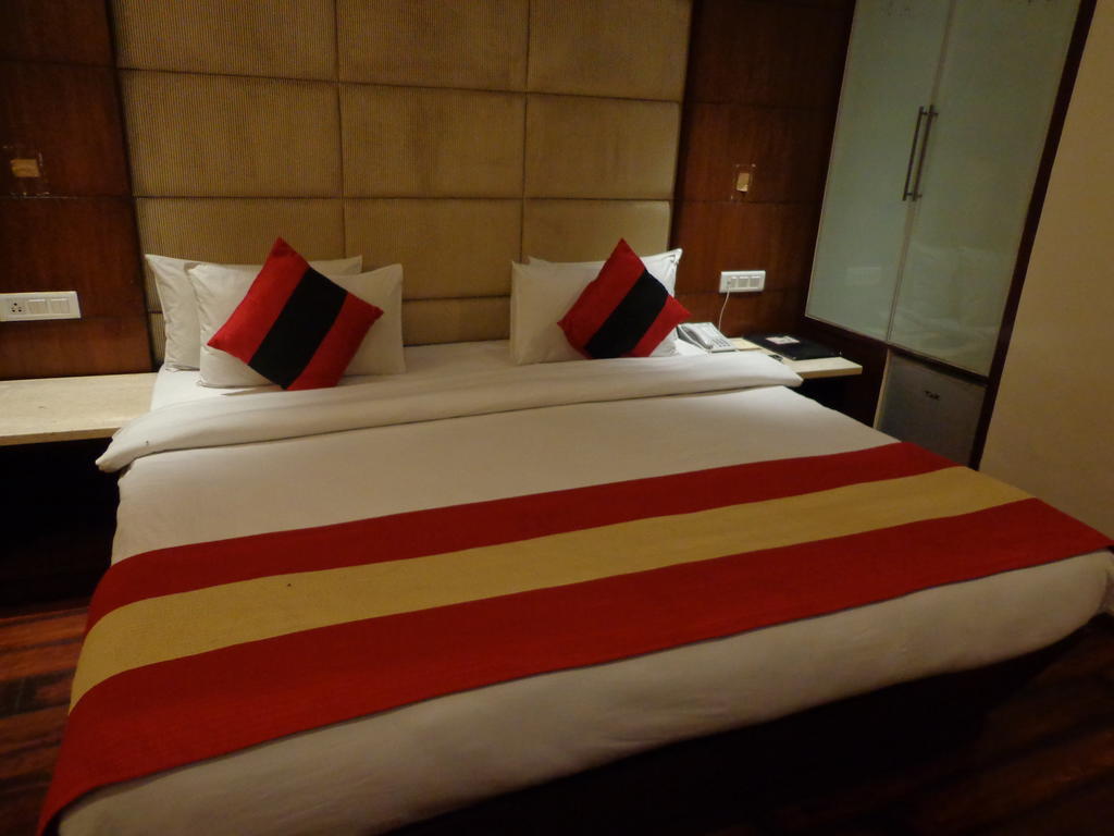 Hotel Aura - New Delhi Railway Station Extérieur photo