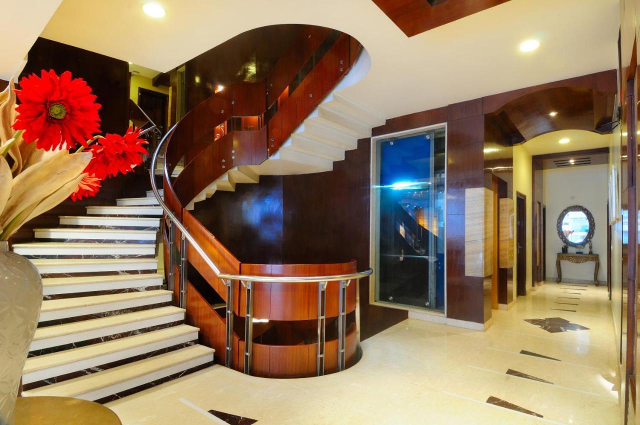 Hotel Aura - New Delhi Railway Station Extérieur photo