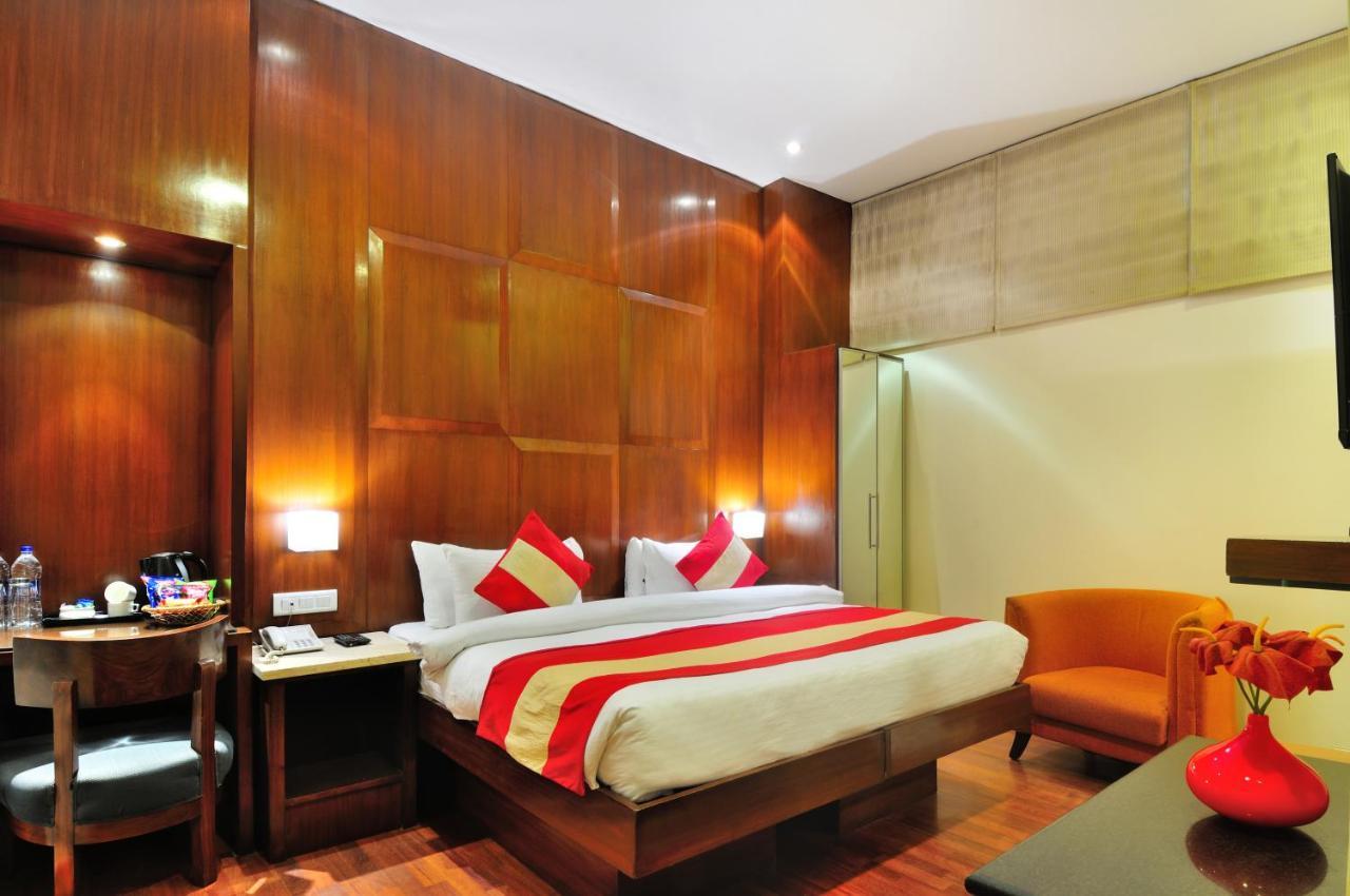 Hotel Aura - New Delhi Railway Station Extérieur photo