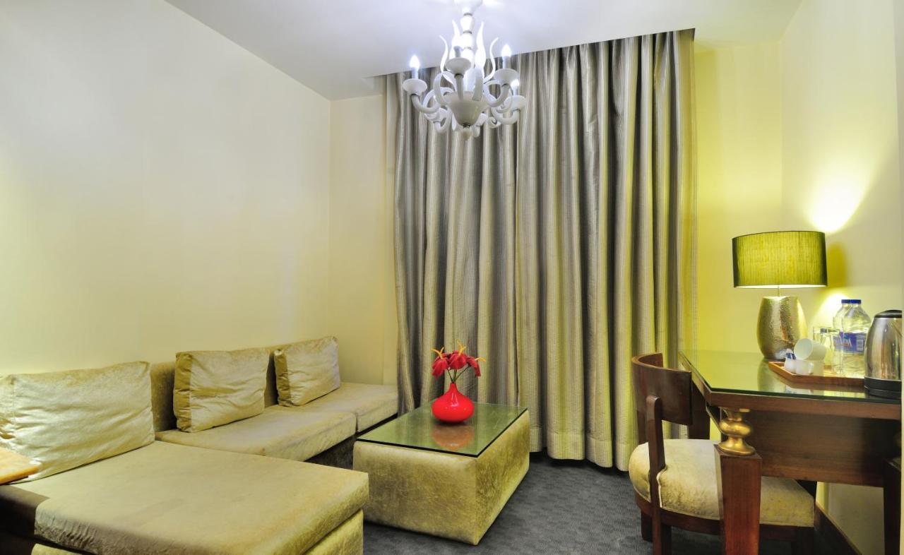 Hotel Aura - New Delhi Railway Station Extérieur photo